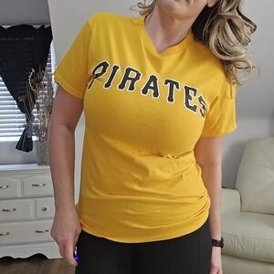Pittsburgh Pirates Majestic Tee